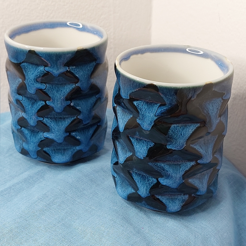 Set of 2 Textured Design Ceramic Glazed Pottery Cups